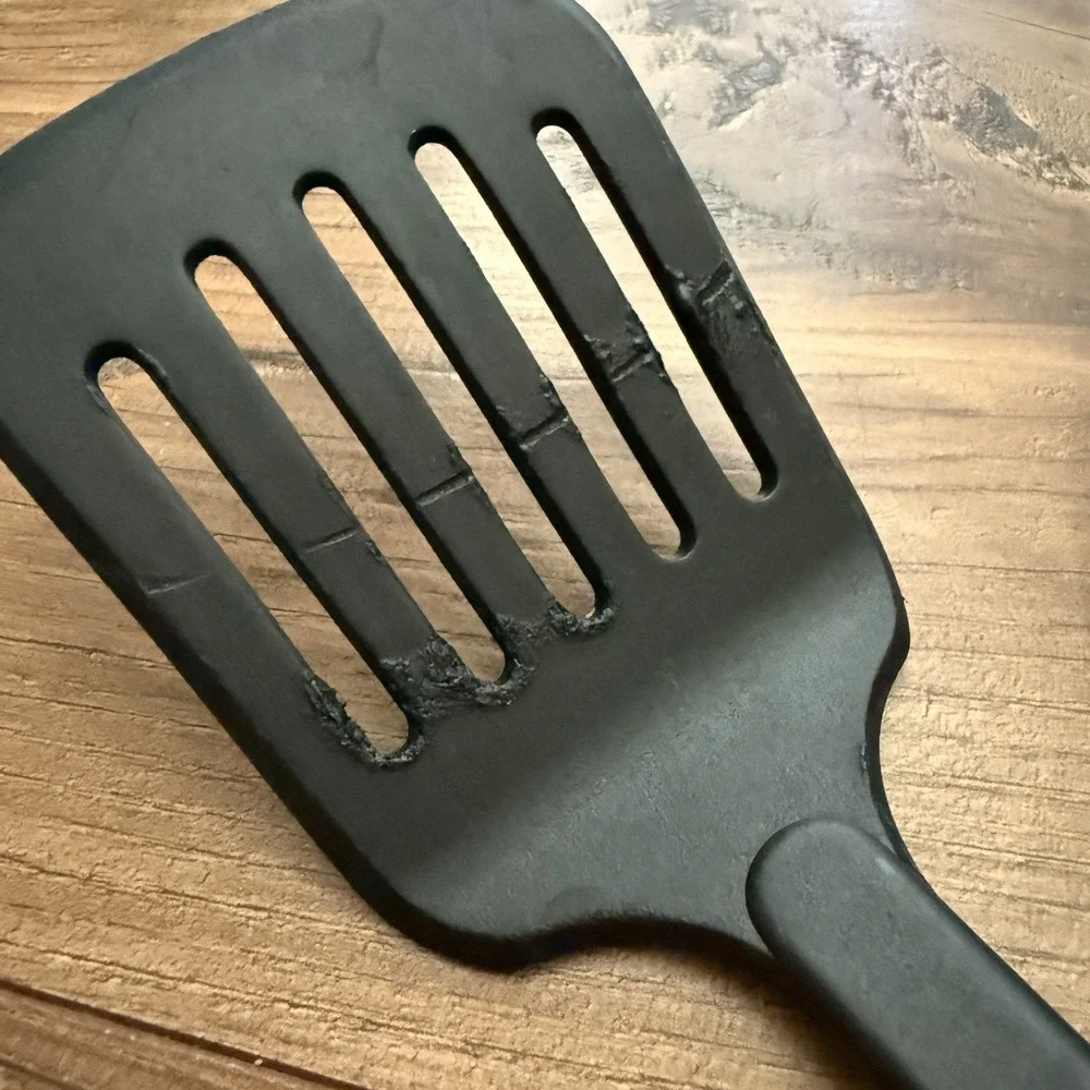 Farberrware Vintage Black Nylon Plastic Spatula Turner Flipper Holes Slotted